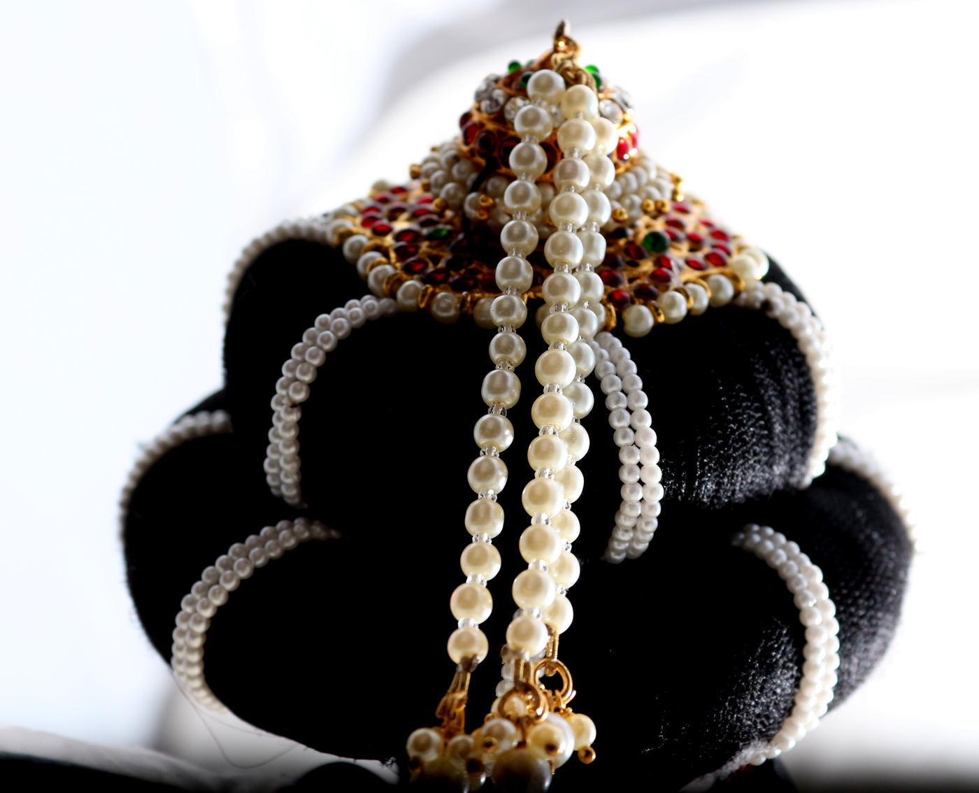 Andal Kondai - Kempstones Hair Accessory for Bridal/Bharathanatyam & Andal Kondai - Kempstones Hair Accessory for Bridal/Bharathanatyam &