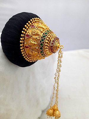 Andal Kondai - Goddes Lakshmi in Matte Antique Finish & Real Kempstones Ethnic Hair Accessory Andal Kondai - Goddes Lakshmi in Matte Antique Finish & Real Kempstones Ethnic Hair Accessory