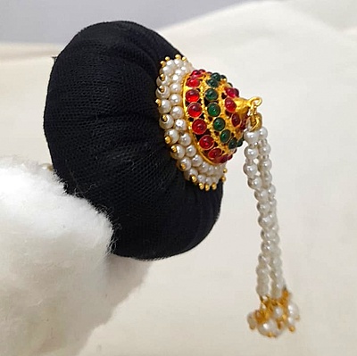 Andal Kondai - Red and Green Kempstones Hair Accessory Andal Kondai - Red and Green Kempstones Hair Accessory