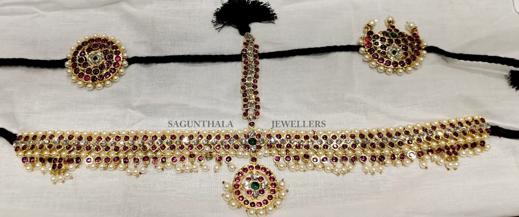 Margam Temple Jewellery Headset with Surya & Chandra Pirai – Traditional Bridal & Bharatanatyam Dance Accessory Margam Temple Jewellery Headset with Surya & Chandra Pirai – Traditional Bridal & Bharatanatyam Dance Accessory